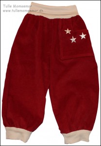 Røde fløjlsbukser med stjerner